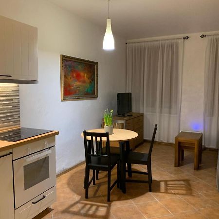 Old Studio Apartment Вильнюс Экстерьер фото