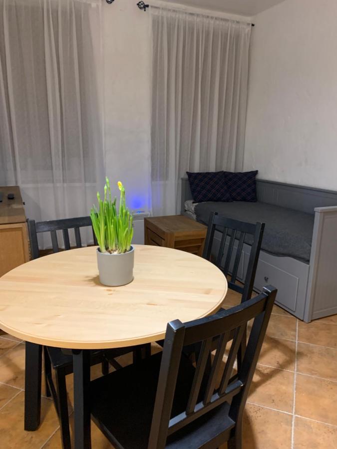 Old Studio Apartment Вильнюс Экстерьер фото