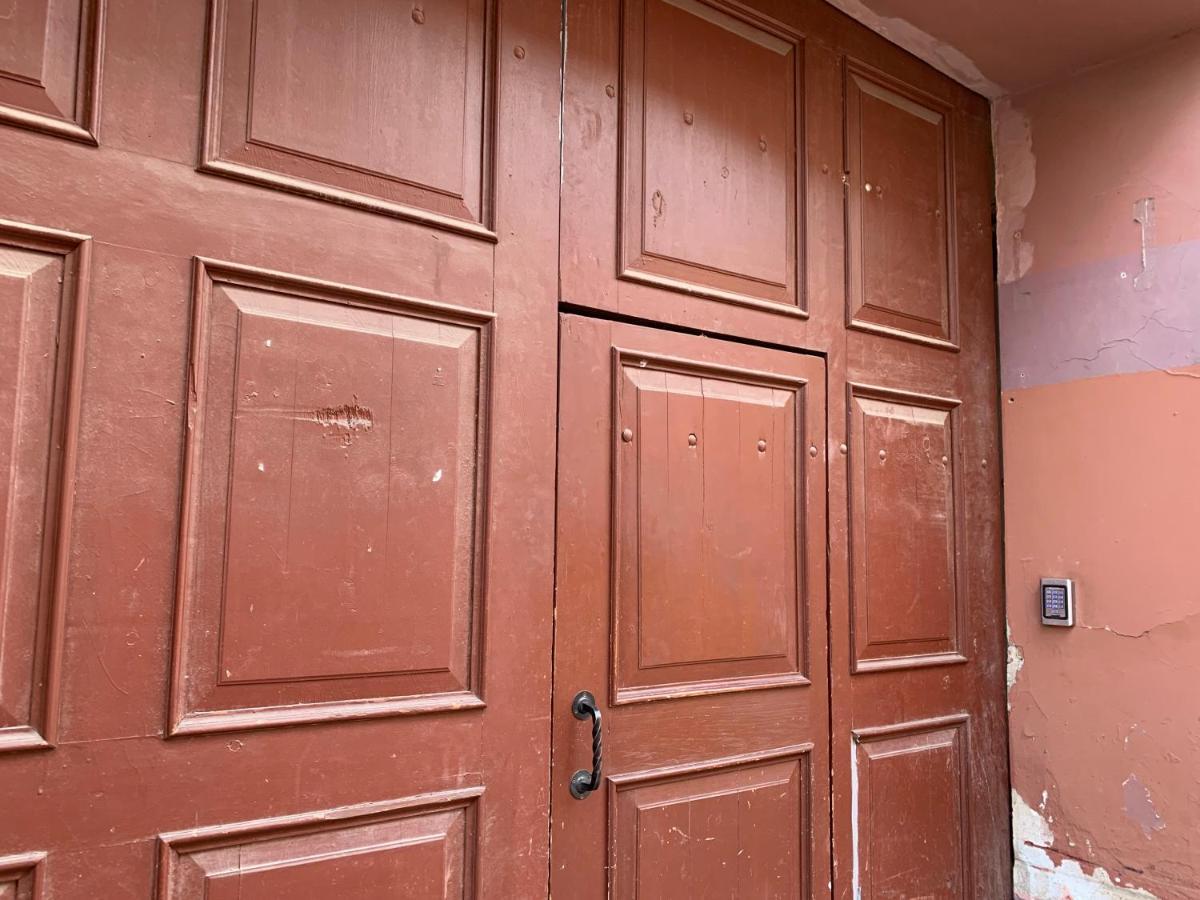Old Studio Apartment Вильнюс Экстерьер фото